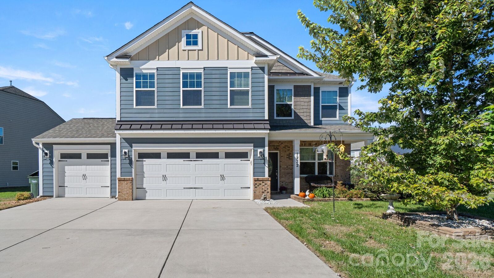 Property Photo:  1232 New River Drive  NC 28025 
