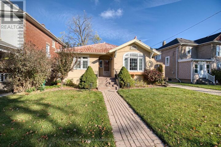 Property Photo:  104 Bald Street  ON L3C 5C3 