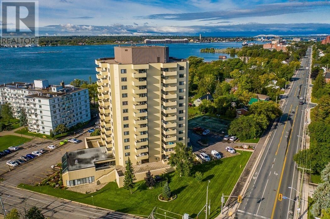 Property Photo: 1139 Queen St E # 1107 ON P6A 6K5