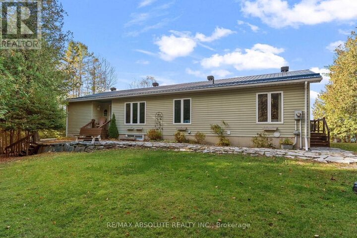 Property Photo:  776 Lynch Road  ON K7V 3Z5 