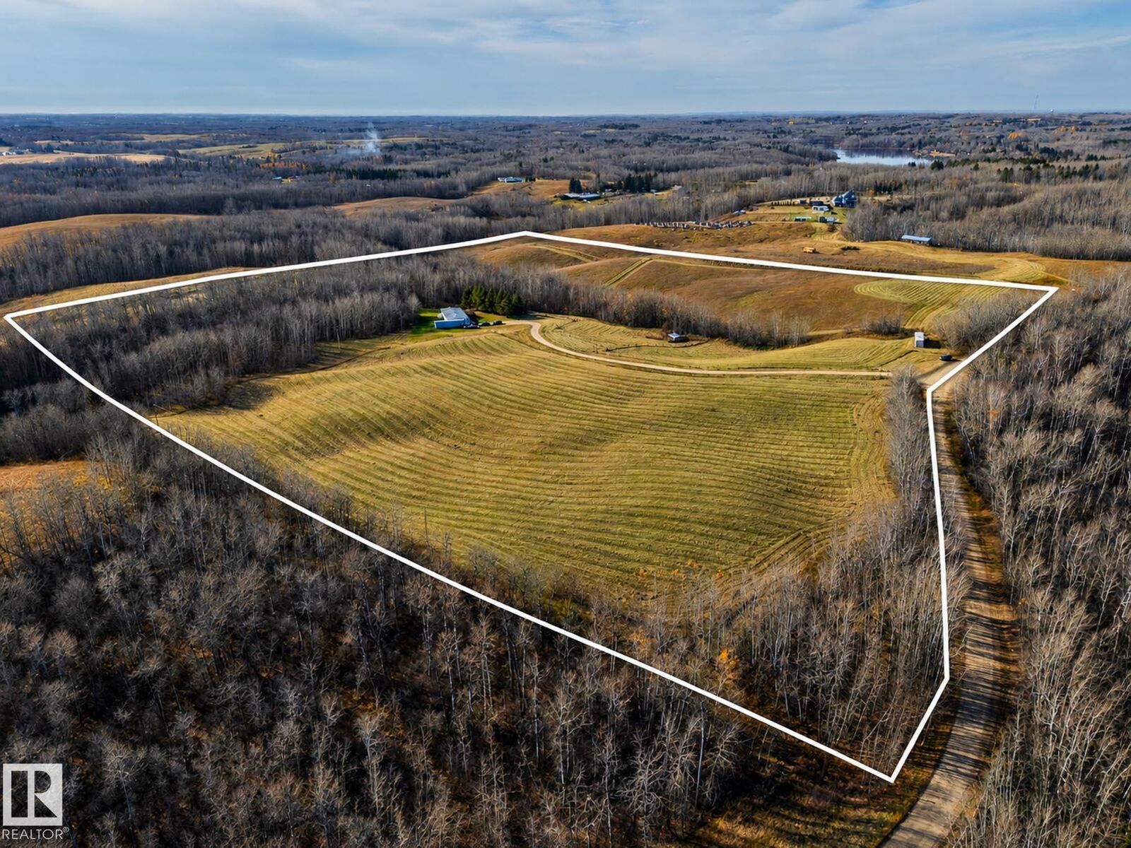 Property Photo: 1219 Hghway 16 AB T7Z 1X2