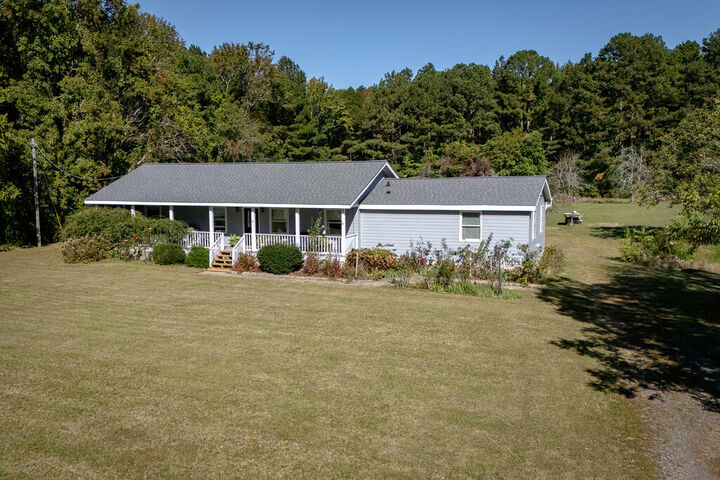 Property Photo:  13015 Indian Trail Rd  VA 23306 