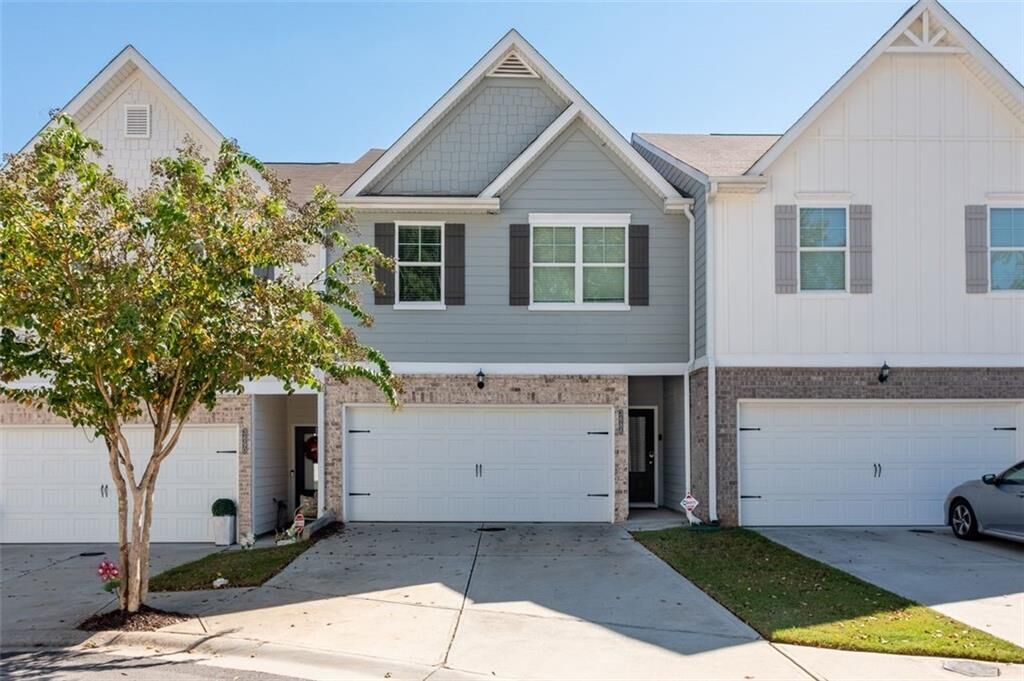 Property Photo: 3686 Abbey Way GA 30507