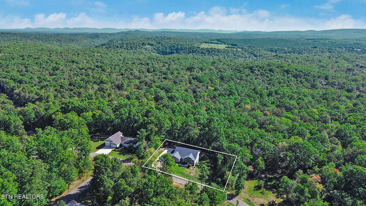 Property Photo: 380 Mountain Preserve Pkwy TN 37723