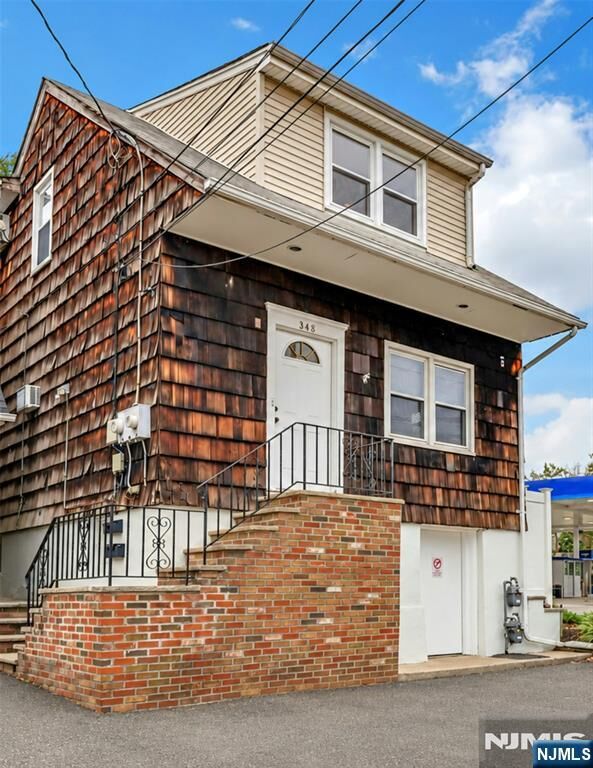 Property Photo:  343 Wagaraw Road  NJ 07506 