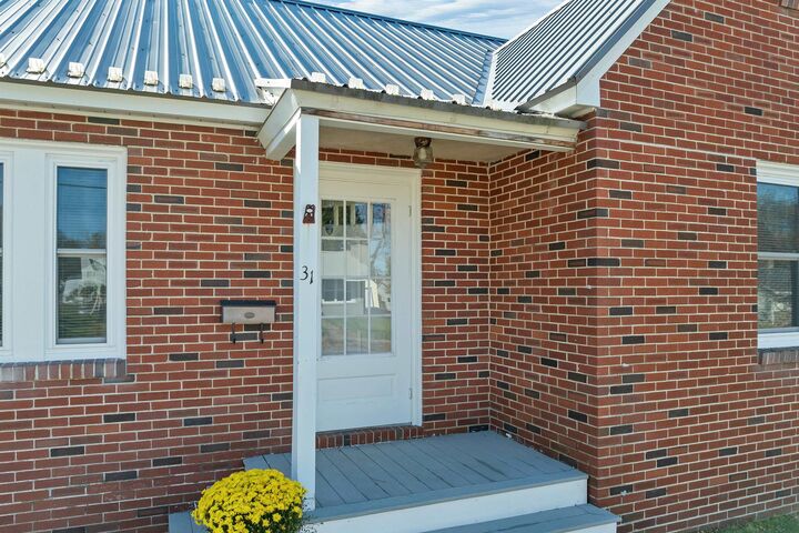 Property Photo: 31 Fairview Street NH 03246