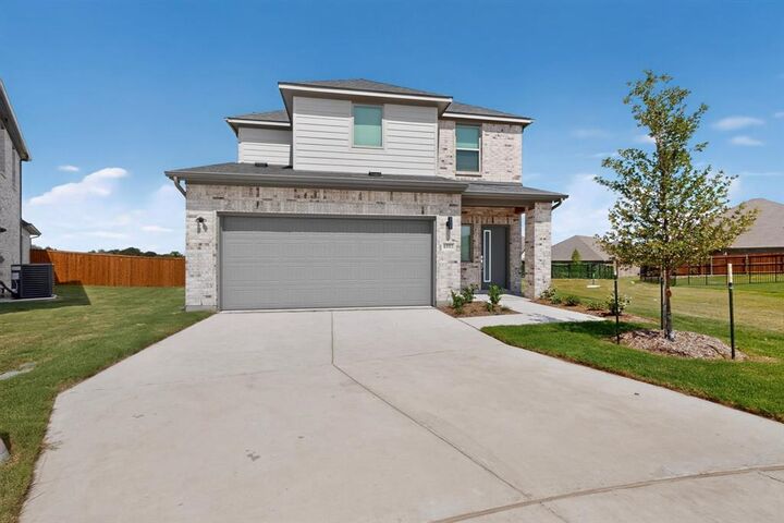 Property Photo: 6001 Kaitlynn Drive TX 75071