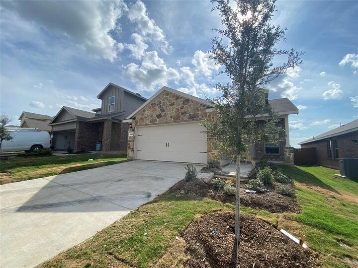 Property Photo:  1315 Draper Lane  TX 75126 