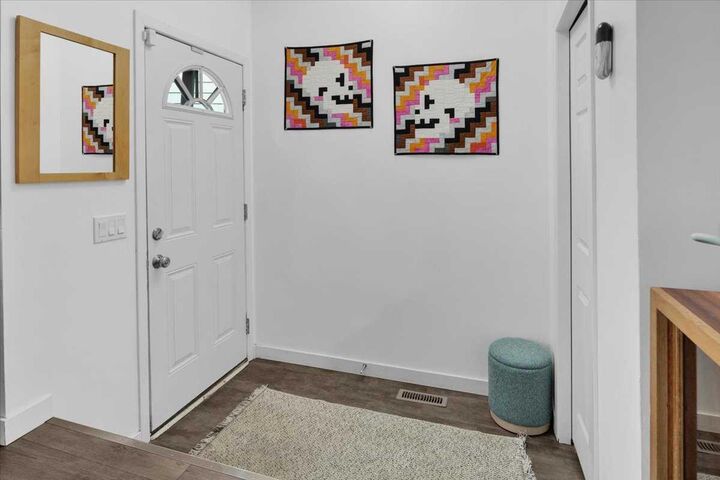 Property Photo:  35 Berkley Court NW  AB T3K 1B7 