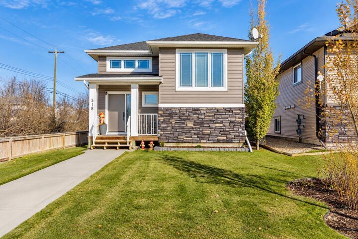 Property Photo:  518 Oak Street S  AB T4S 5V7 