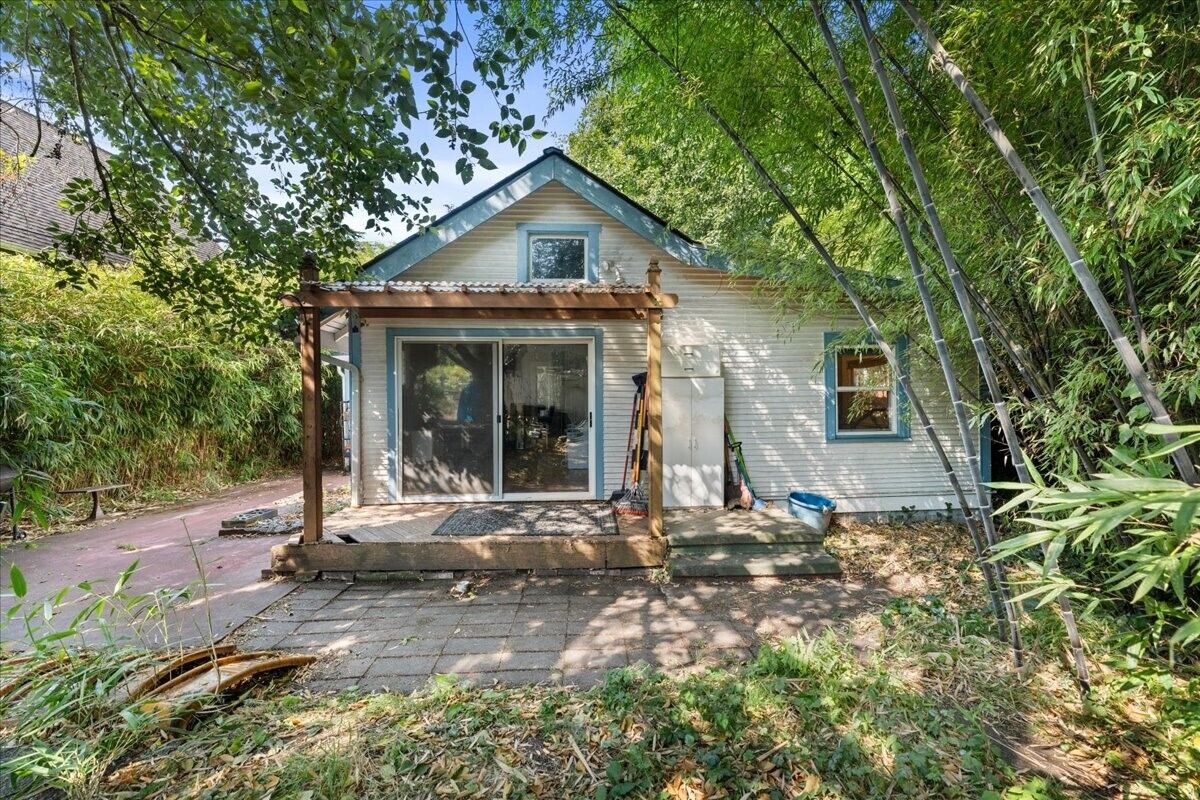 Property Photo:  8730  Palatine Avenue N  WA 98103 