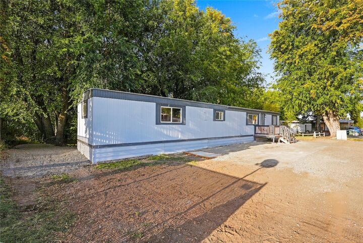 Property Photo:  905 W Cascade Court 59  WA 98926 