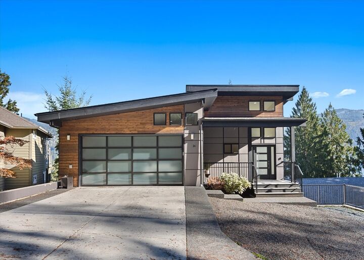 Property Photo: 16 N Point Drive WA 98229