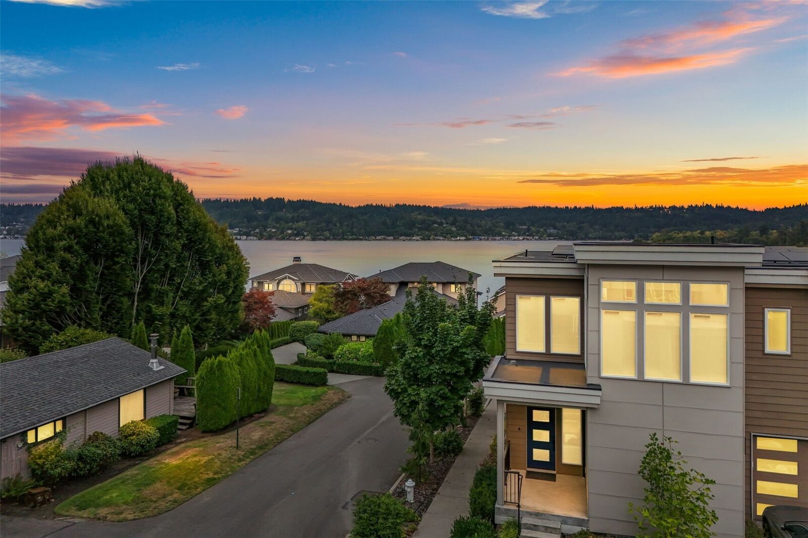 Property Photo: 4892 194th Avenue SE WA 98027