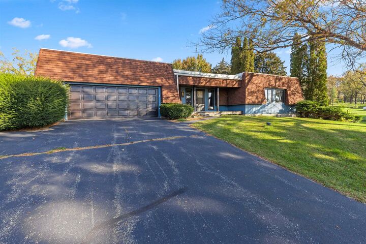 Property Photo:  4420 W Lily Creek Road  IL 61032 