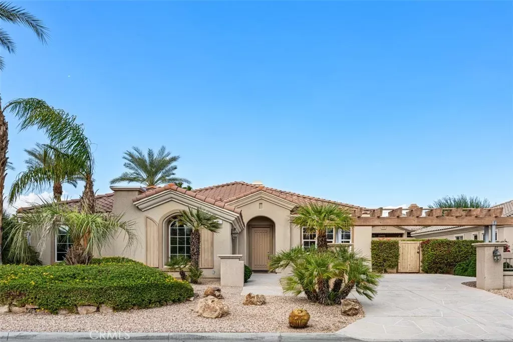 Property Photo: 2 Vista Mirage CA 92270