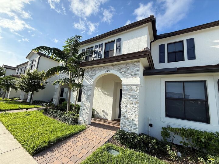 Property Photo:  12952 SW 232nd Ter 12952  FL 33032 