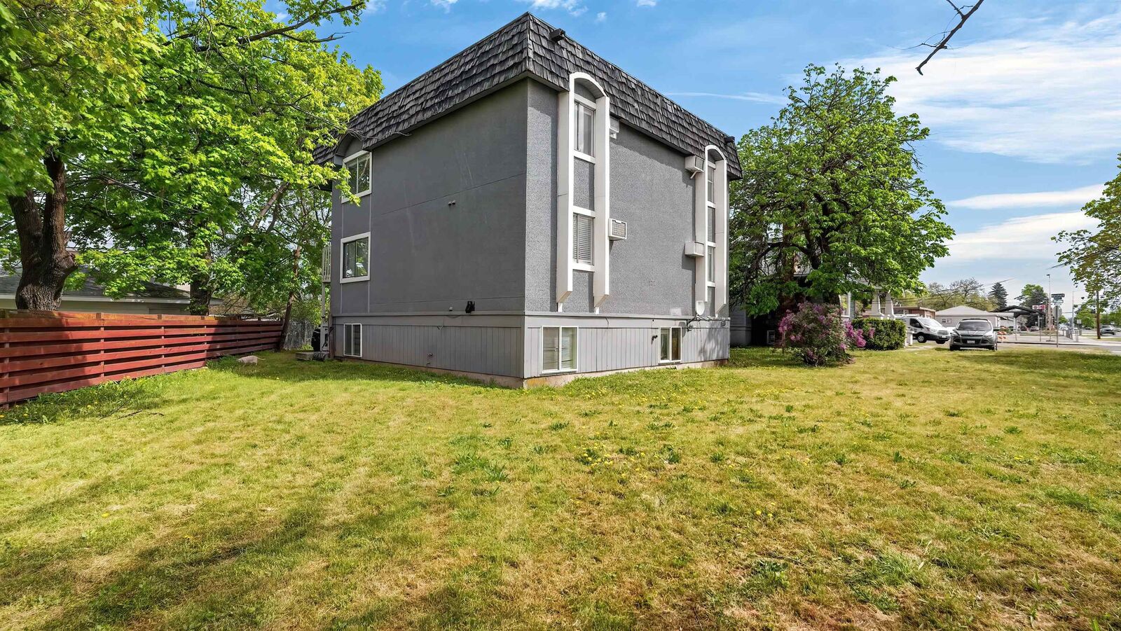 Property Photo:  1717 E Mission Ave  WA 99202 