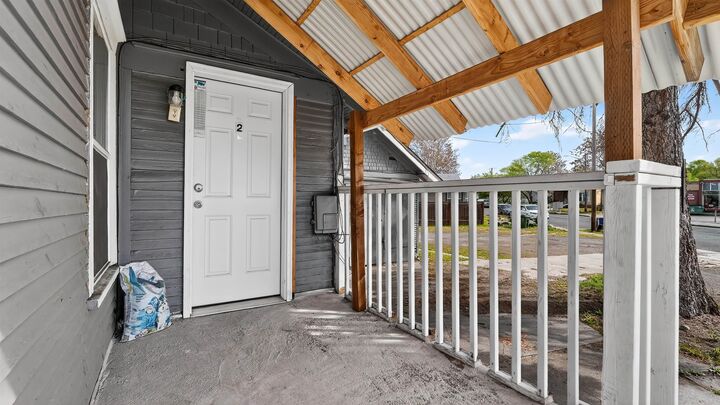 Property Photo: 1723 E Mission Ave WA 99202