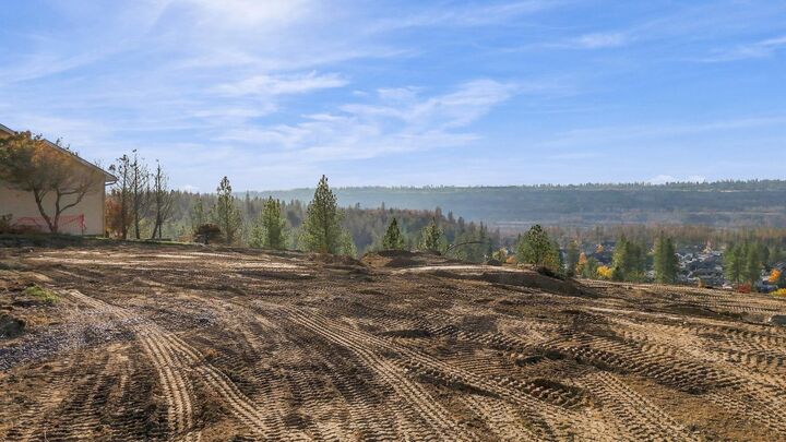 Property Photo: 6311 N Park View Ln WA 99205