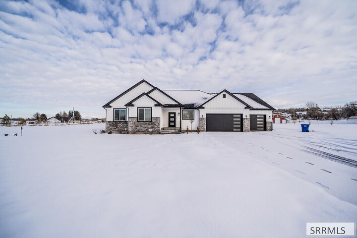 Property Photo:  1183 N 1275 E  ID 83274 