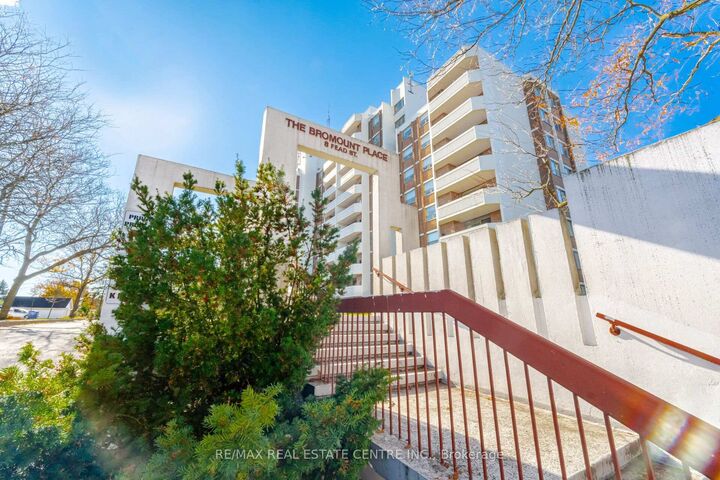 Property Photo:  8 Fead Street  ON L9W 3X4 