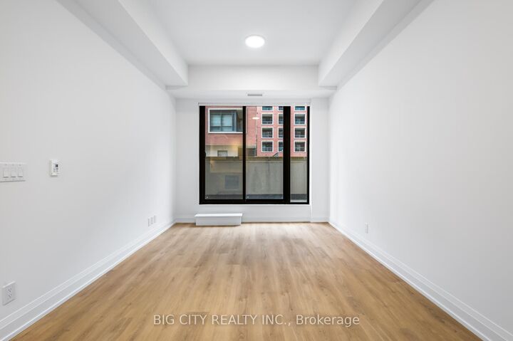 Property Photo: 36 Brentcliffe Road 218 ON M4G 0E1