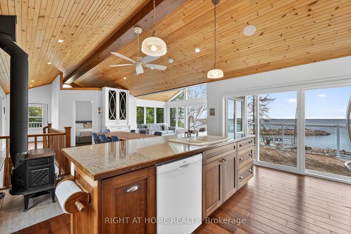 Property Photo:  442 Silver Birch Drive  ON L9M 0M5 