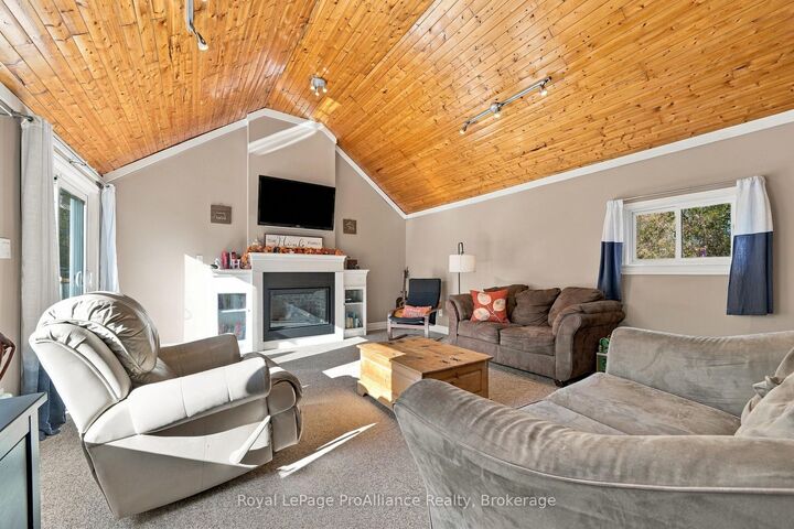 Property Photo:  36 Emma Street  ON K0K 3E0 