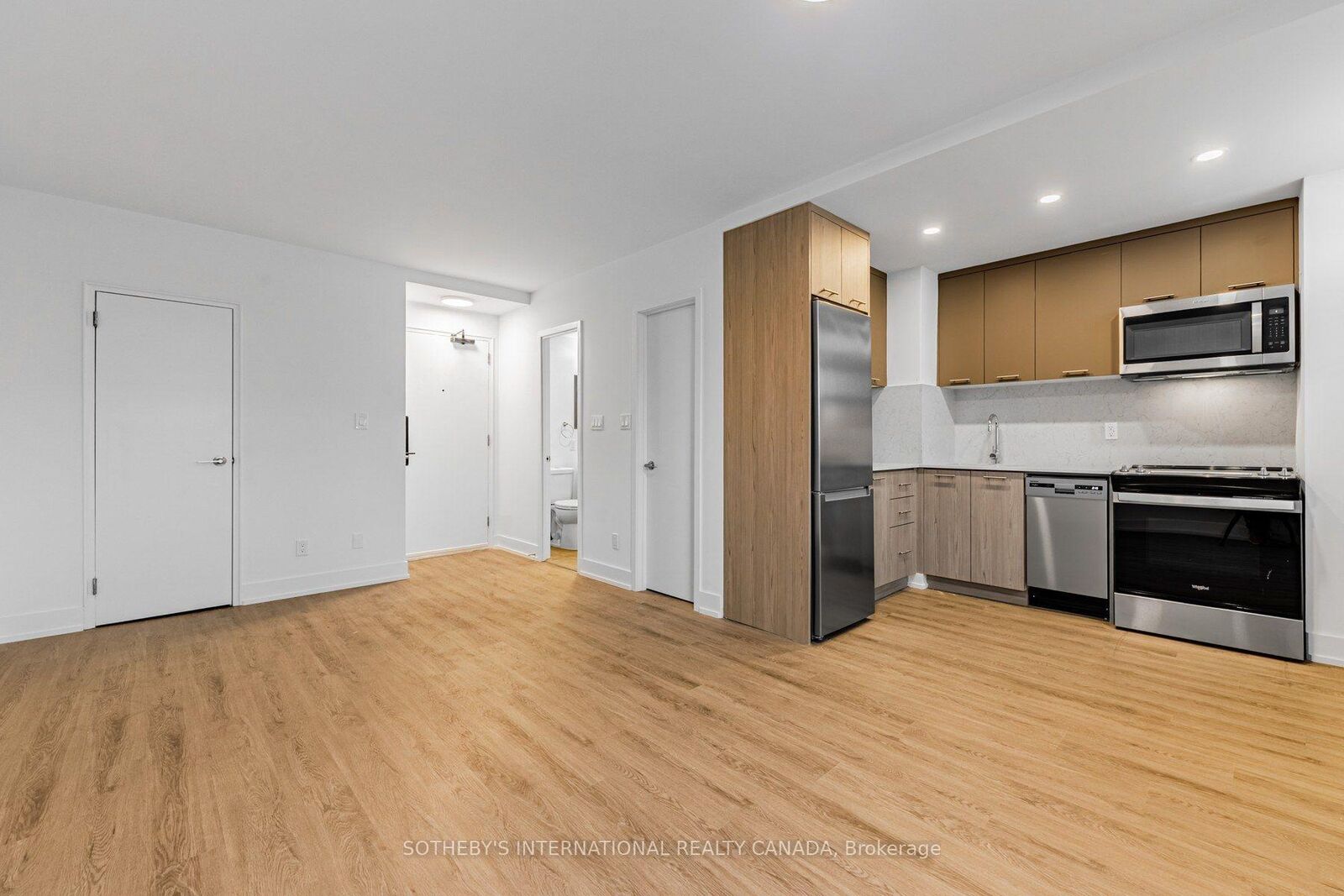 Property Photo:  135 Tyndall Avenue N1018  ON M6K 2G3 