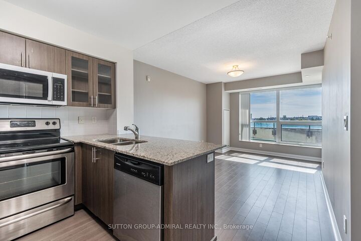 Property Photo: 75 Norman Bethune Avenue 412 ON L4B 0B6