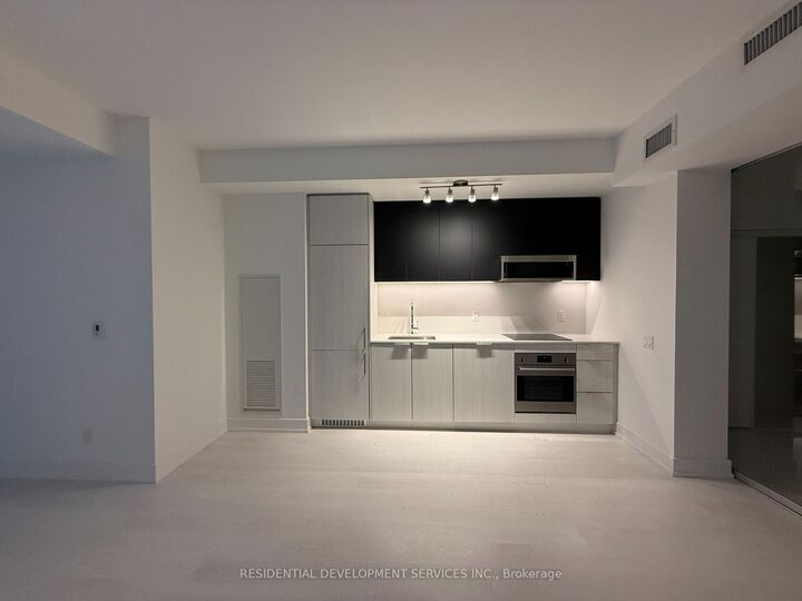 Property Photo: 306 Jarvis Street 204 ON M5A 2P2