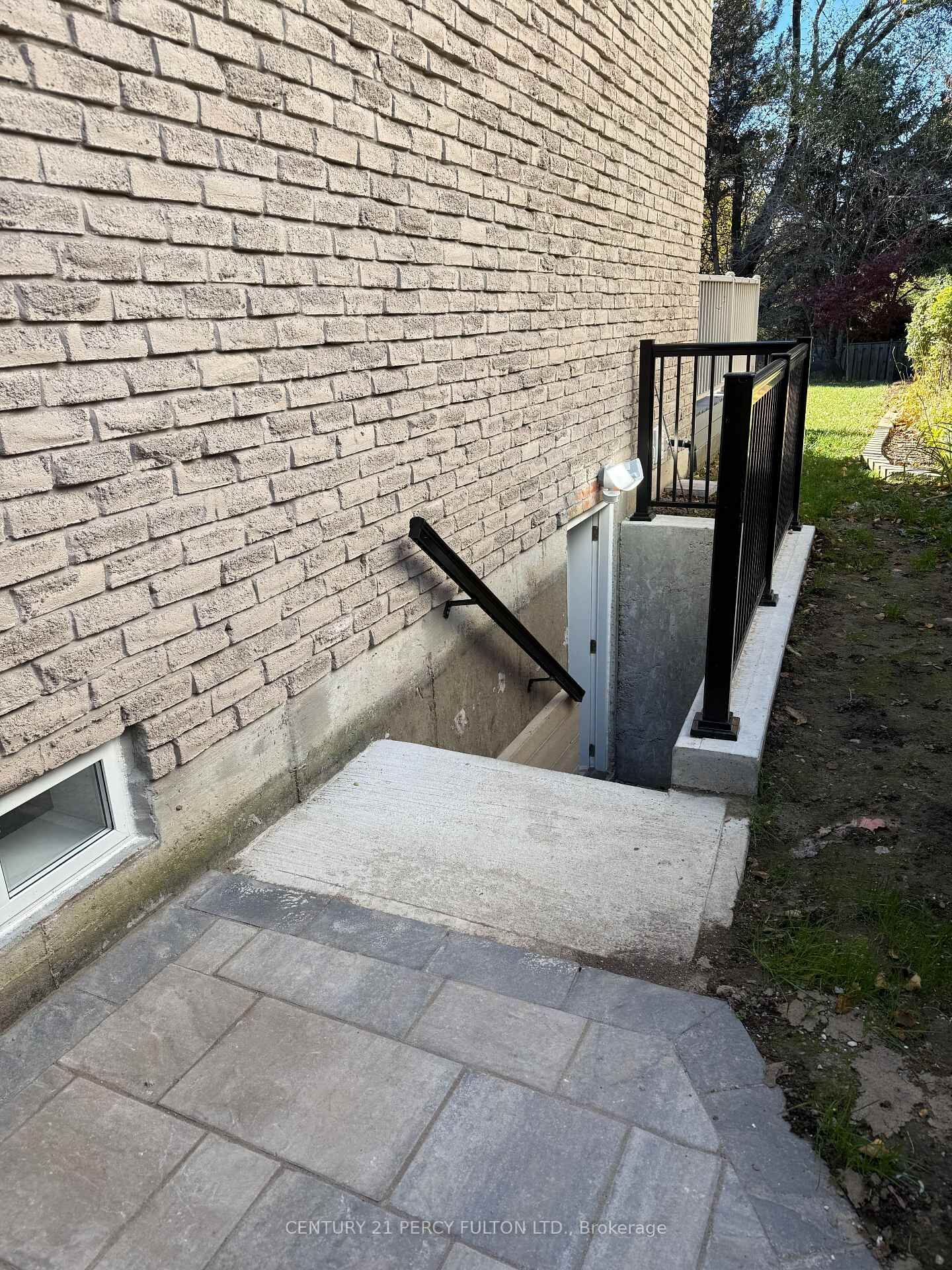 Property Photo:  36 Citation Crescent  ON L1N 6X1 