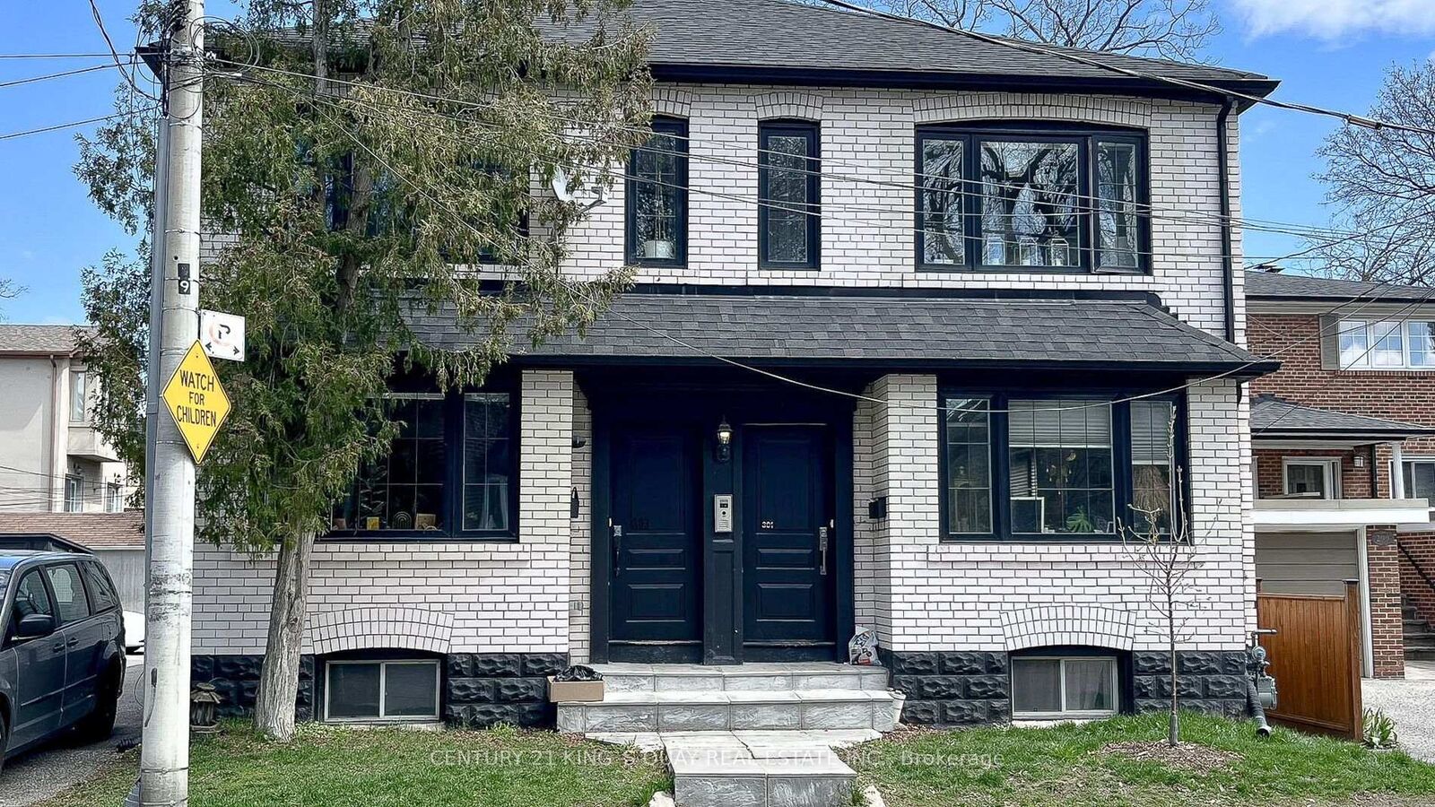Property Photo:  301 Cleveland Street Upper  ON M4S 2W7 