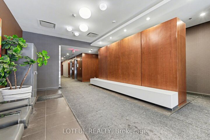 Property Photo: 340 McLeod Street 544 ON K2P 1A4