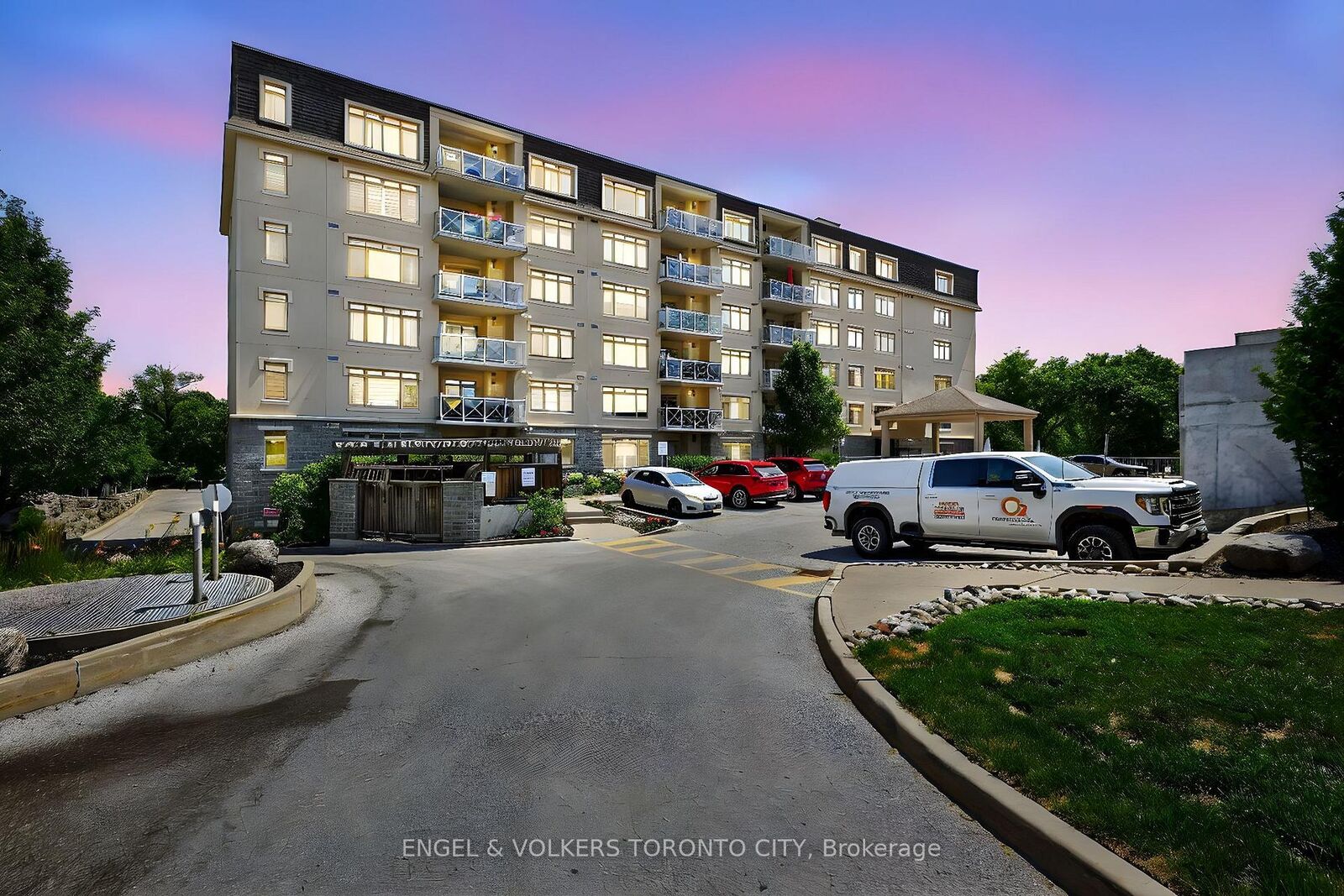 Property Photo:  149 Church Street 503  ON L0G 1T0 