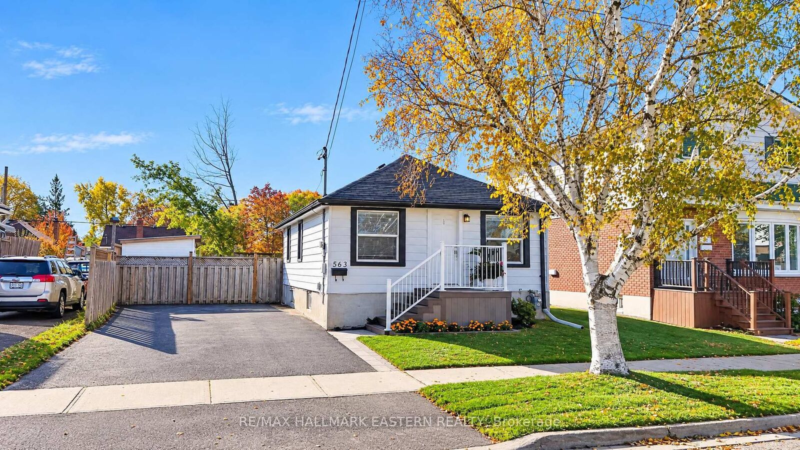 Property Photo:  563 Howden Street  ON K9J 4B4 