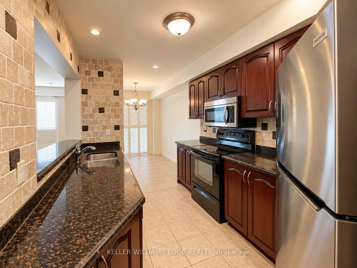 Property Photo:  69 Cedarville Drive  ON L8J 0A6 