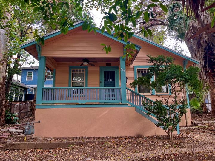 Property Photo: 1208 Taylor Street TX 78702
