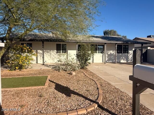 Property Photo:  919 S Saguaro Drive  AZ 85120 