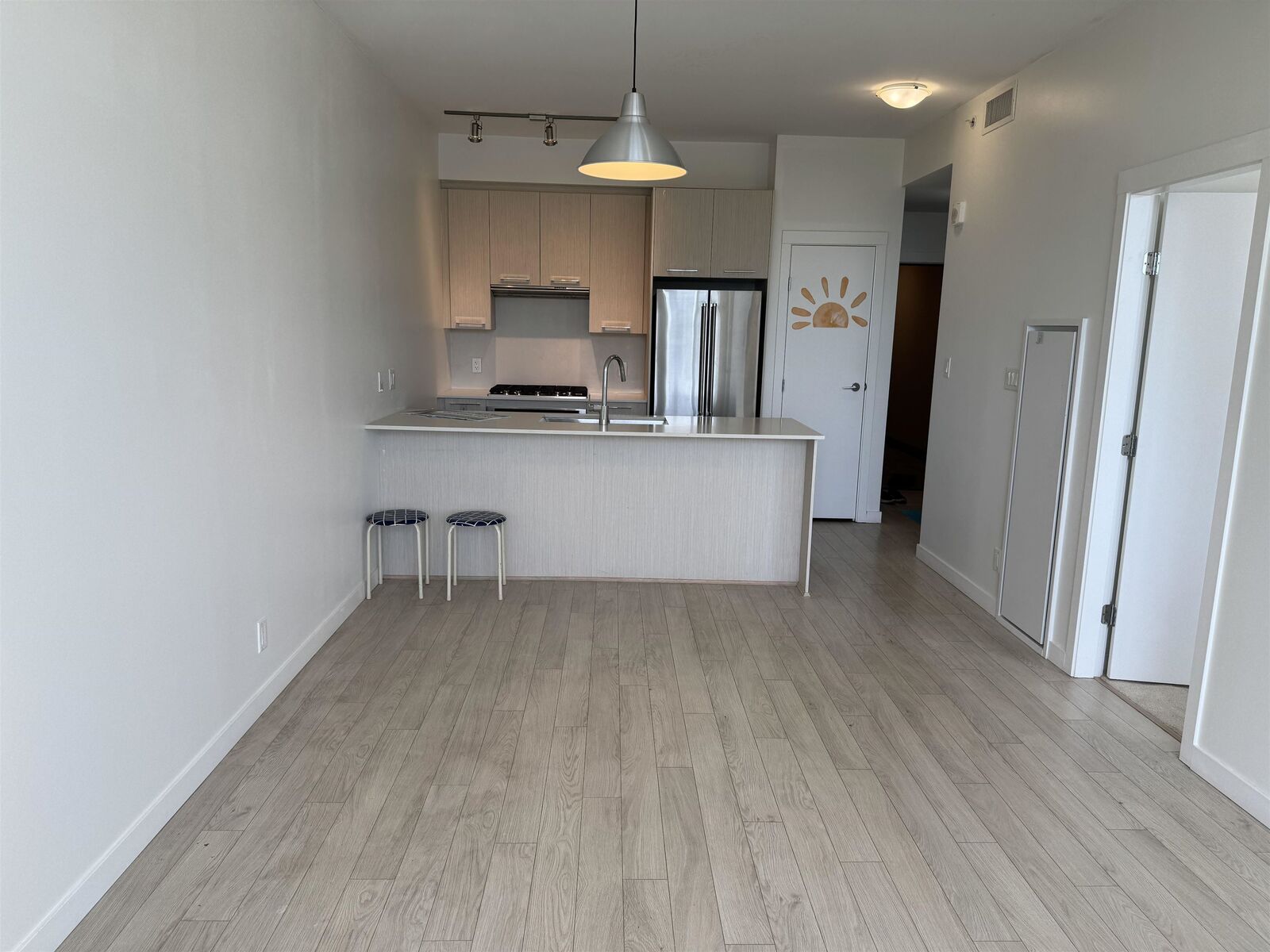 Property Photo:  7688 Alderbridge Way 904  BC V6X 0P7 