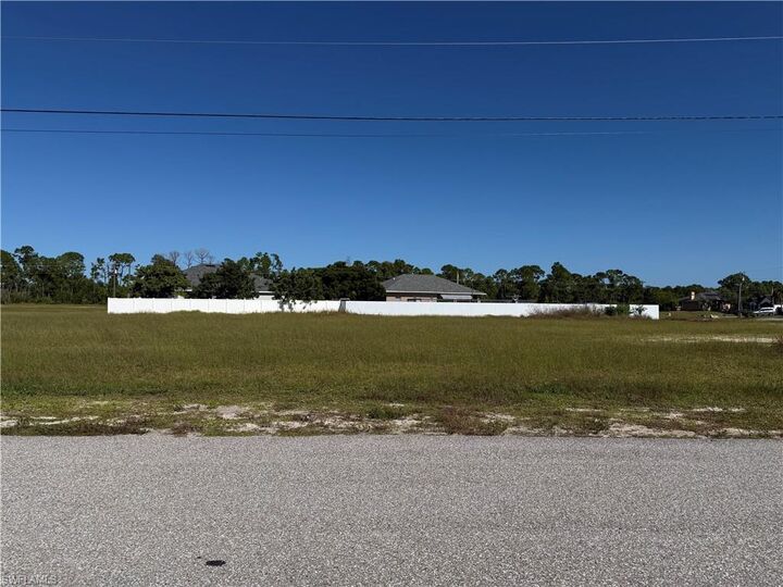 Property Photo: 29 NW 33rd Ter FL 33993