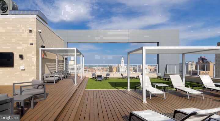Property Photo:  450 N 18th Street 1210  PA 19130 