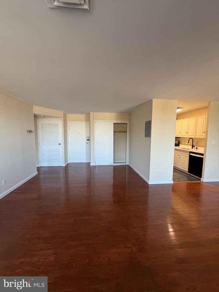 Property Photo:  3450 Toledo Terrace 621  MD 20782 