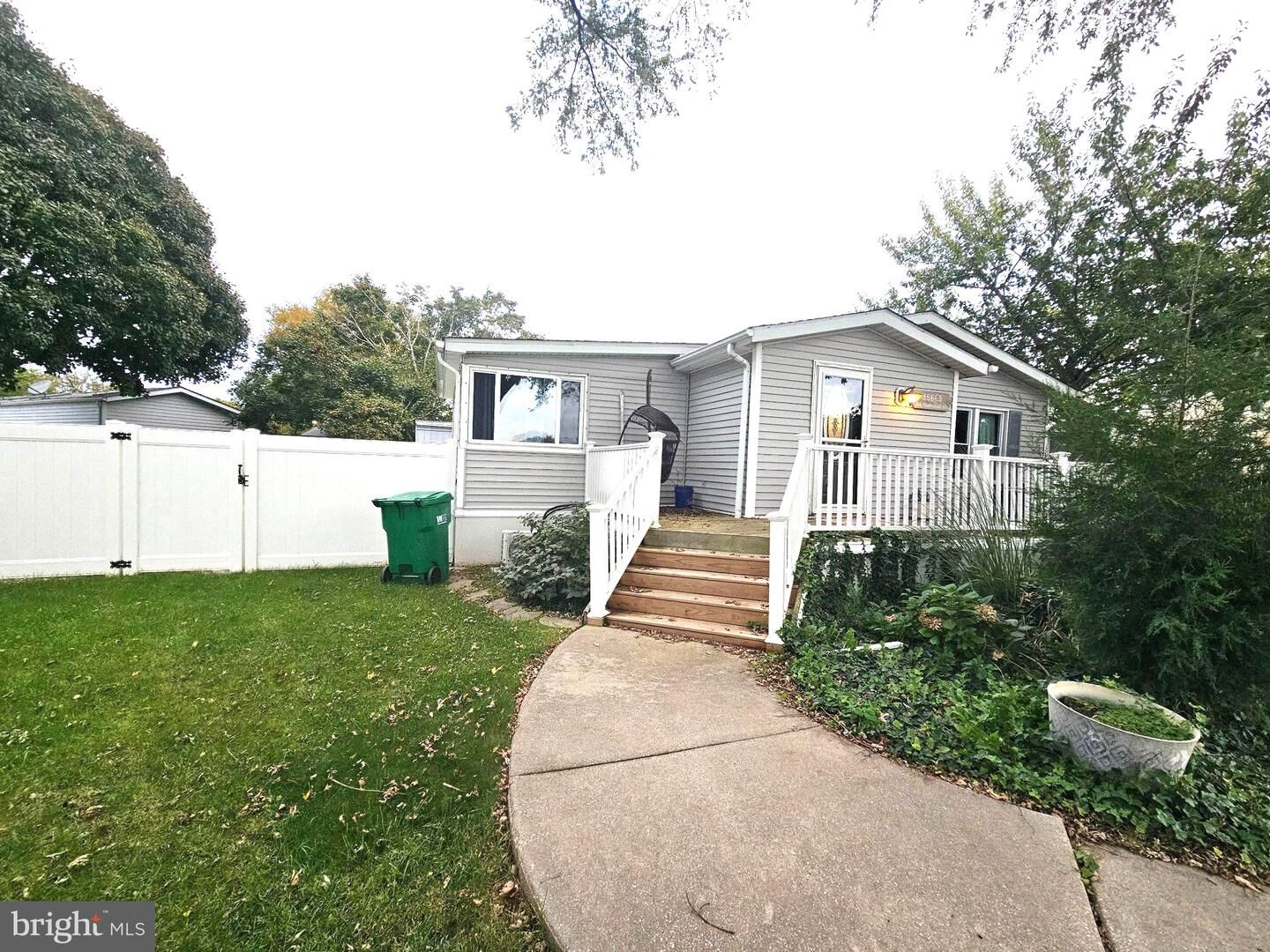 Property Photo: 35669 Buttermilk Drive DE 19971