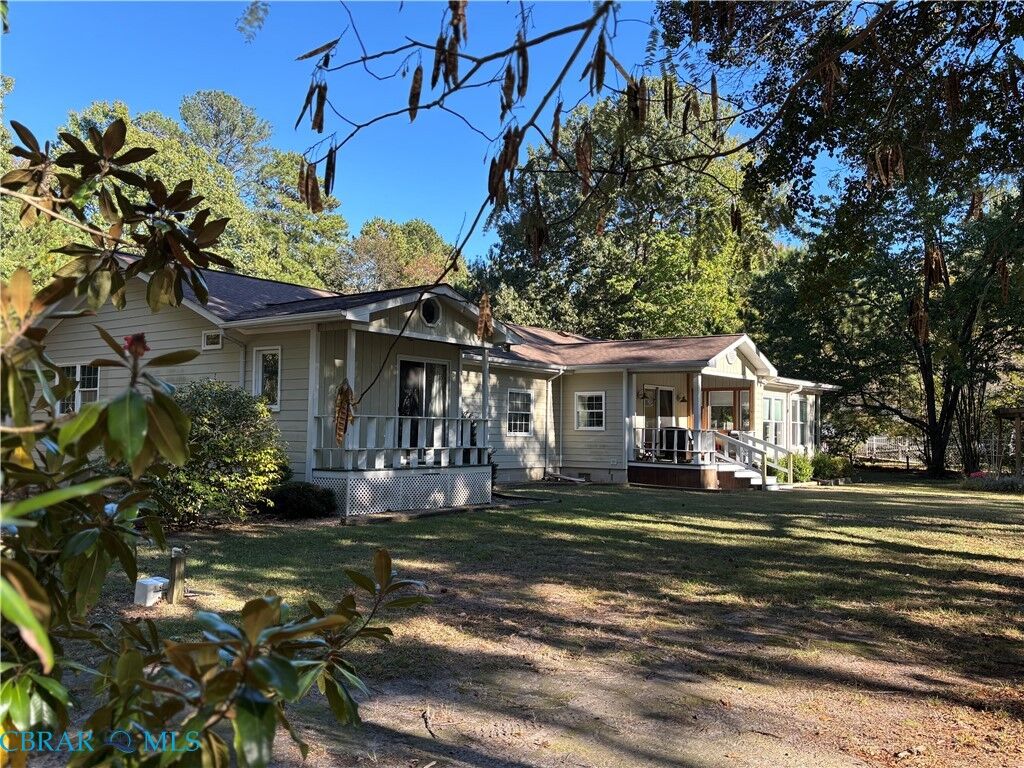 Property Photo:  372 Todds Creek Lane  VA 23109 