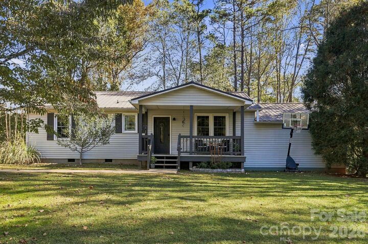 Property Photo:  6 Gun Flint Trail  NC 28732 
