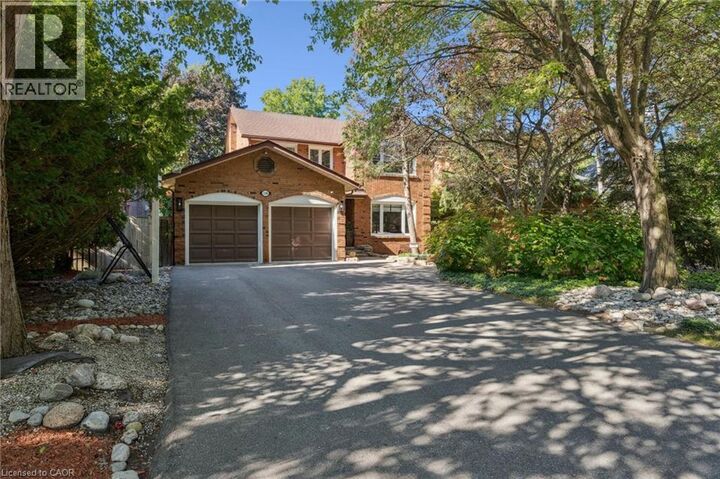 Property Photo:  1194 Queen Victoria Avenue  ON L5H 3H3 