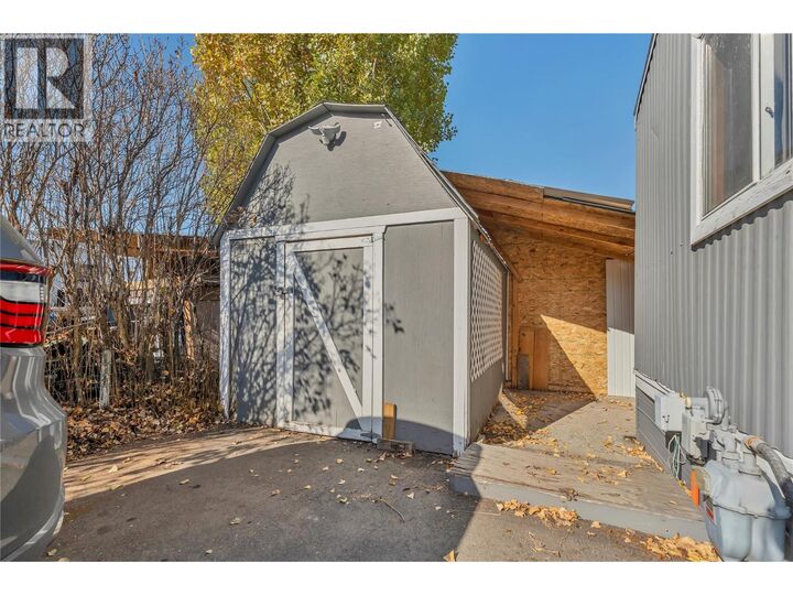 Property Photo: 473 Corina Ave Other 50 BC V0X 1W0