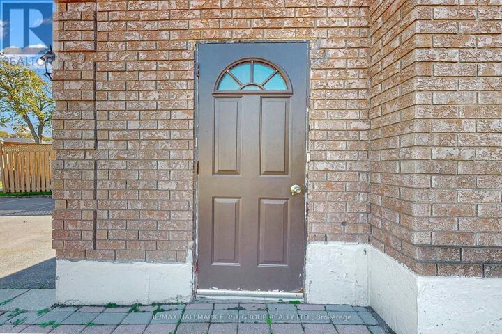 Property Photo: 220 Morningview Trail Bsmt ON M1B 5L7